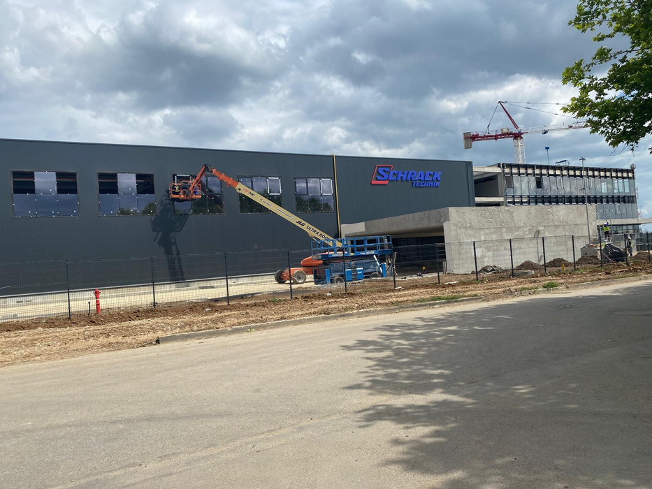 Noul sediu de birouri și centru logistic Schrack Technik