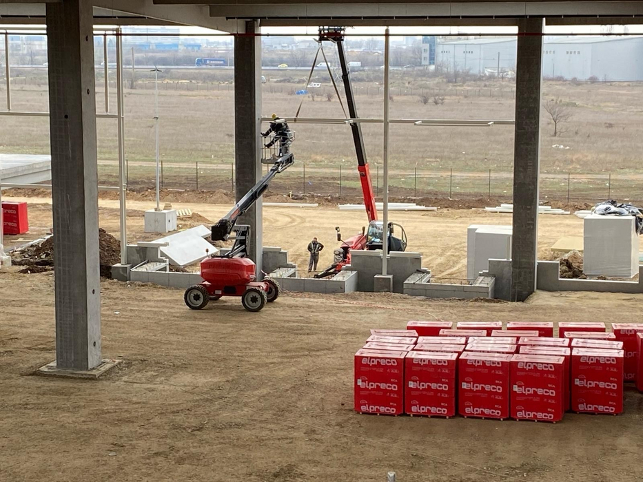 santier Schrack Technik evolutie constructie centru logistic si sediu de birouri